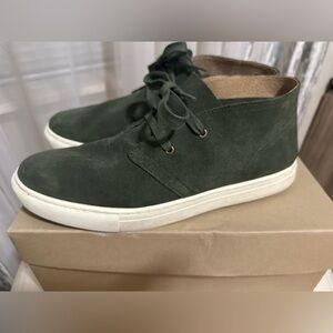 Men’s polo slip on